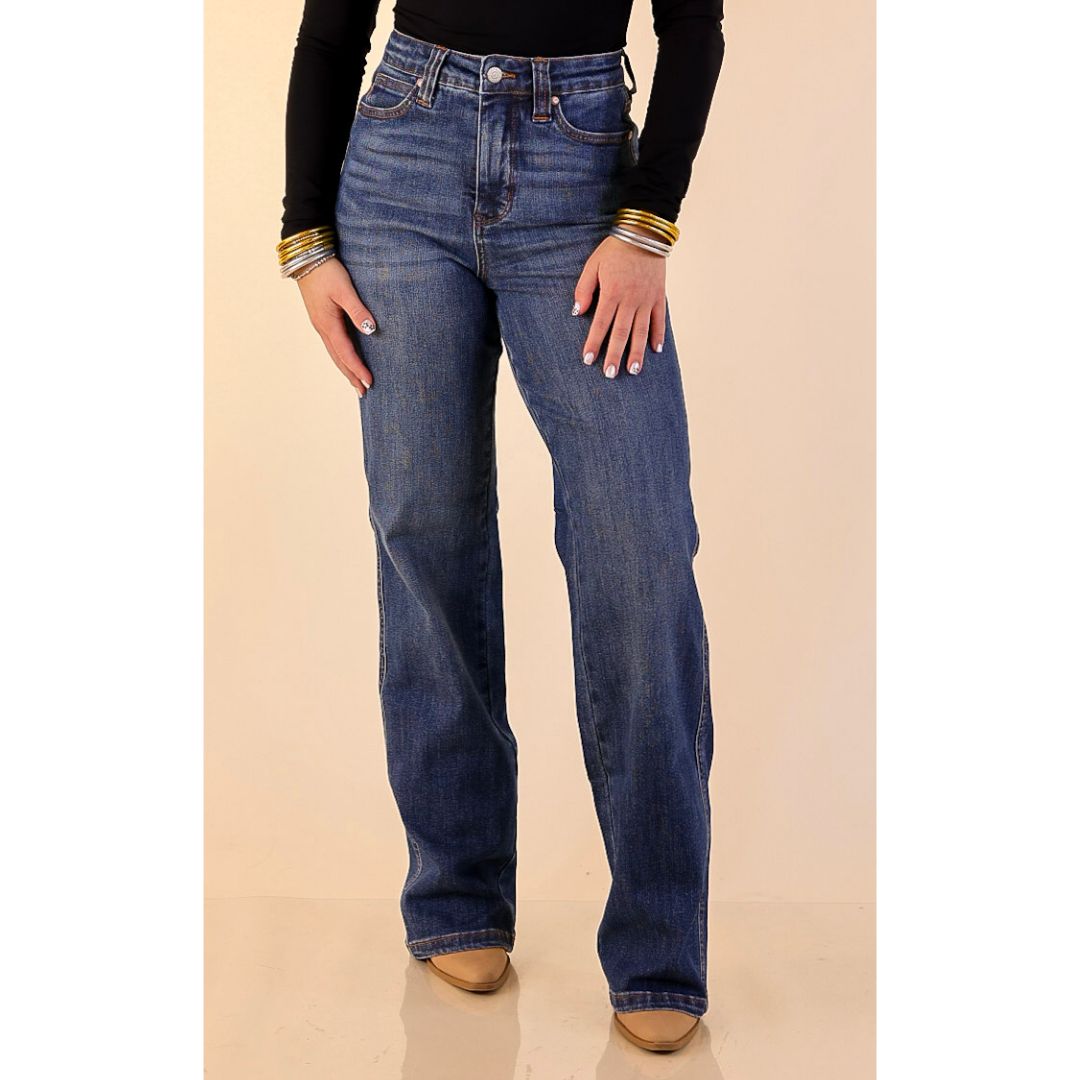 Judy Blue | Perfect Foundation Tummy Control Straight Leg Jean in Medium Wash