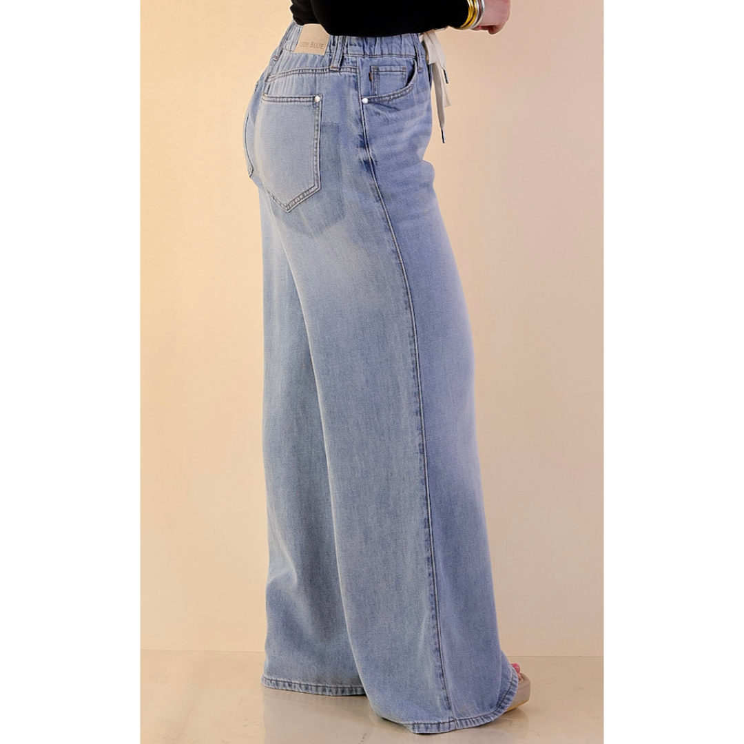 Judy Blue | Smooth Moves Wide Leg Palazzo Featherweight Elastic Waistband Jeans in Light Wash
