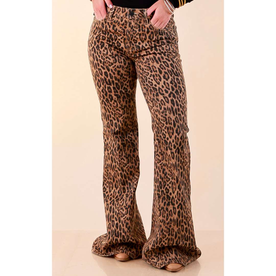 Judy Blue | Untamed Elegance Luxe Ultra Flare Jeans in Leopard Print