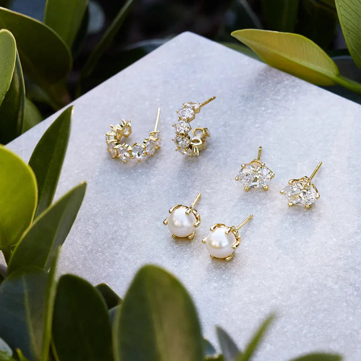 Kendra Scott | Cailin Gold Crystal Stud Earrings in White Crystal - Giddy Up Glamour Boutique