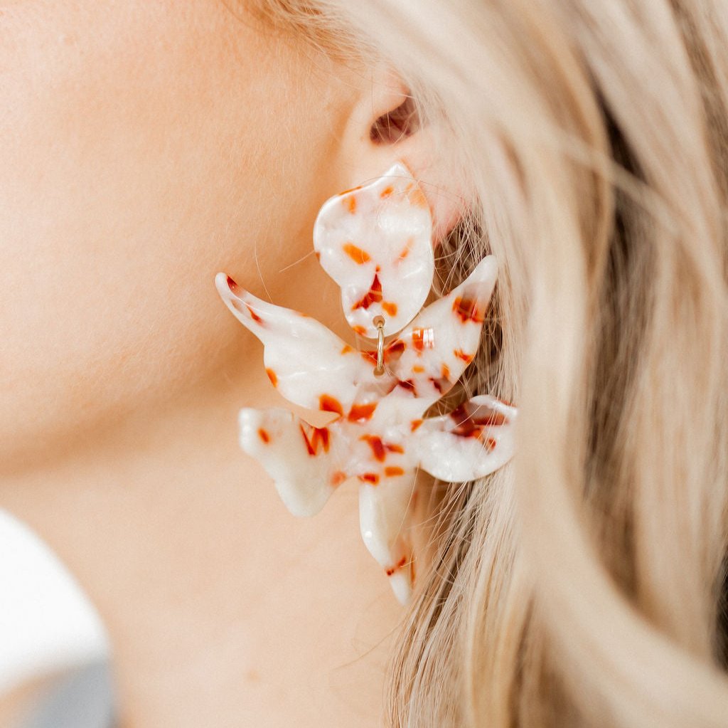 Linny Co | Flora Drop Earrings in Bevo Pearl