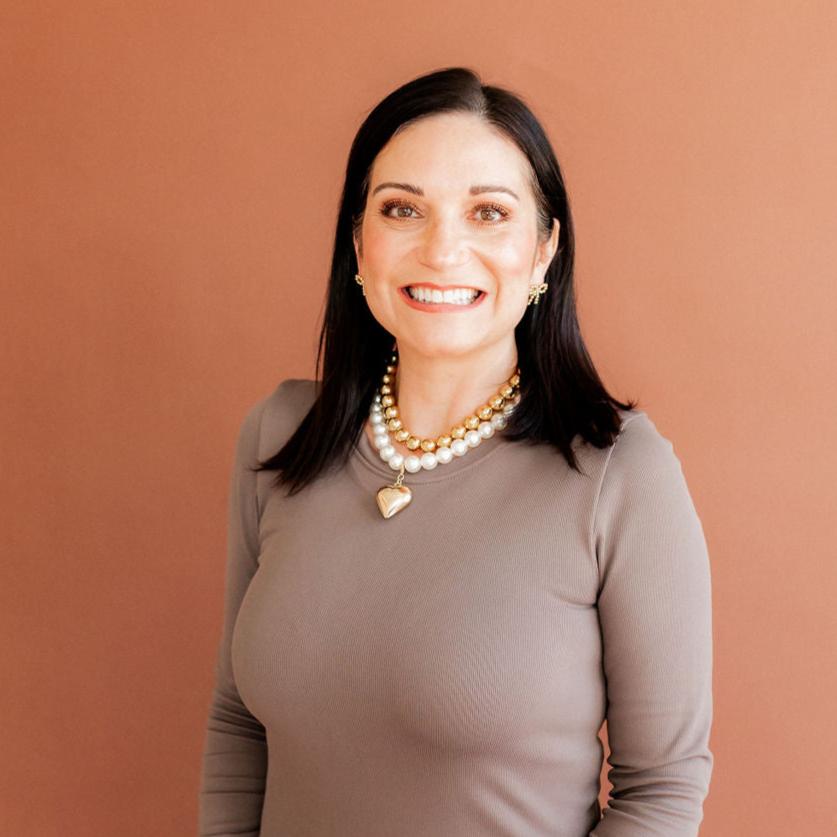 Linny Co | Indie Gold Tone Bow Stud Earrings