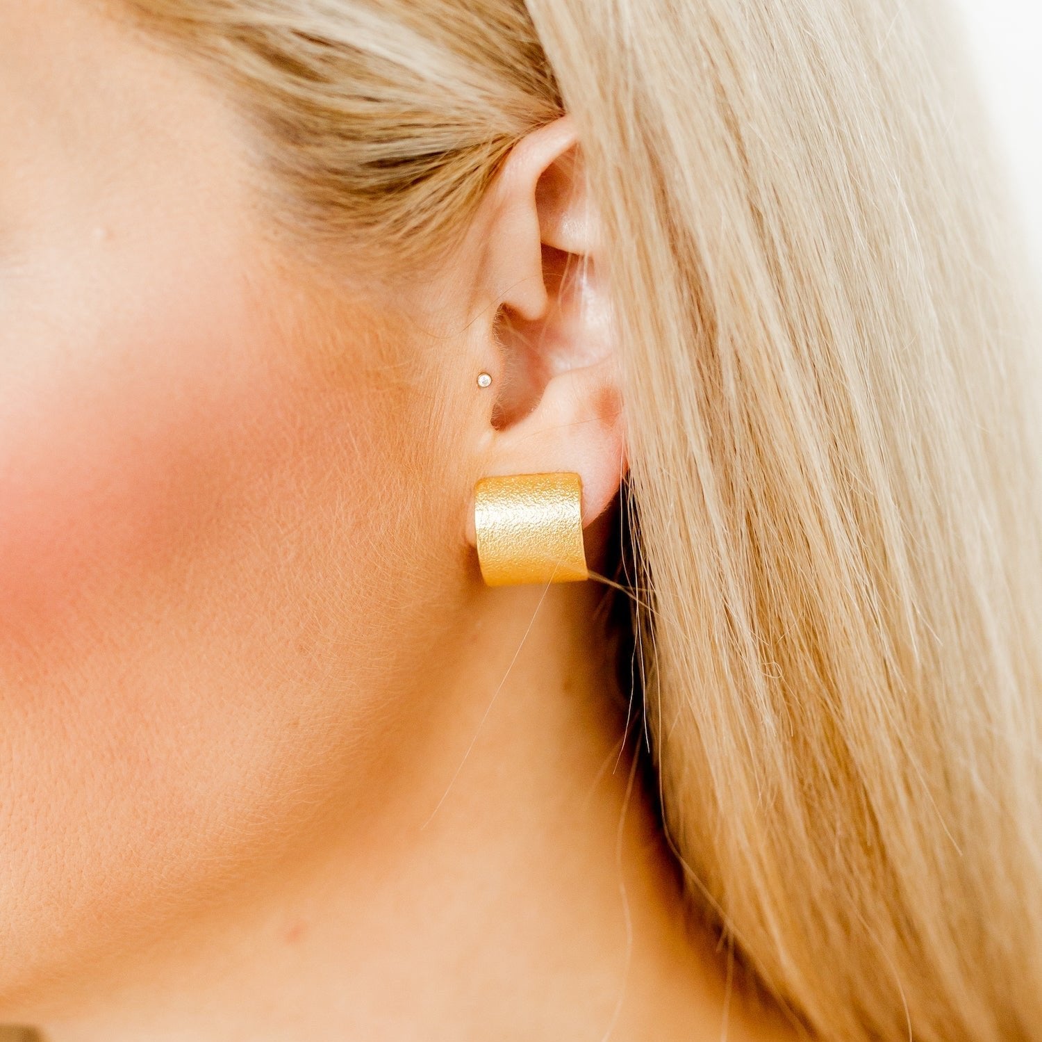 Linny Co | Lucia Textured Gold Tone Stud Earring