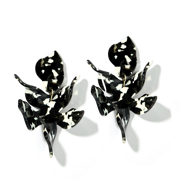 Linny Co | Flora Drop Earrings in Black and White