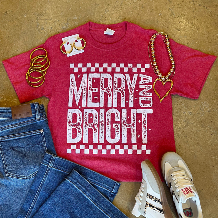 Merry and Bright Short Sleeve Graphic Tee in Heather Red
