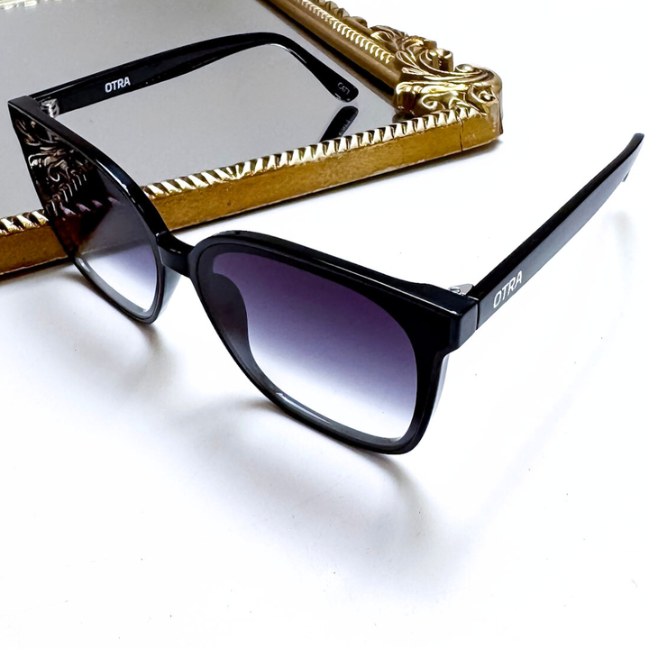 Otra Eyewear | Betty Oversized Square Sunglasses in Black
