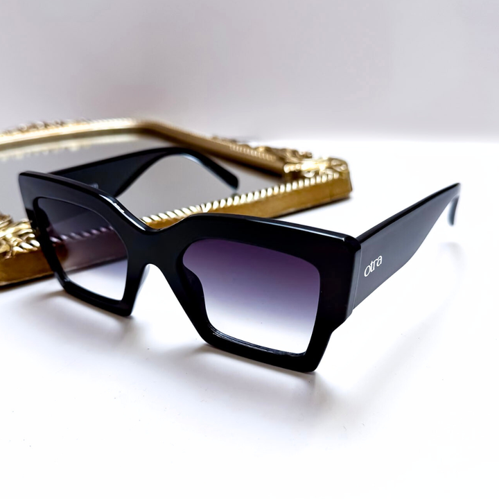 Otra Eyewear | Pipa Oversized Square Sunglasses in Black