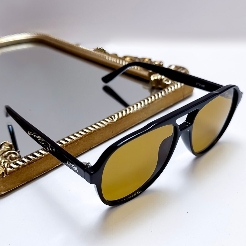 Otra Eyewear | Stevie Aviator Olive Fade Sunglasses in Black  display picture 1