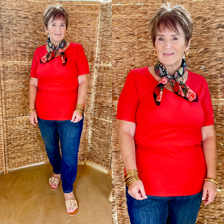 Simple V Neck Solid Short Sleeve Tee in Red