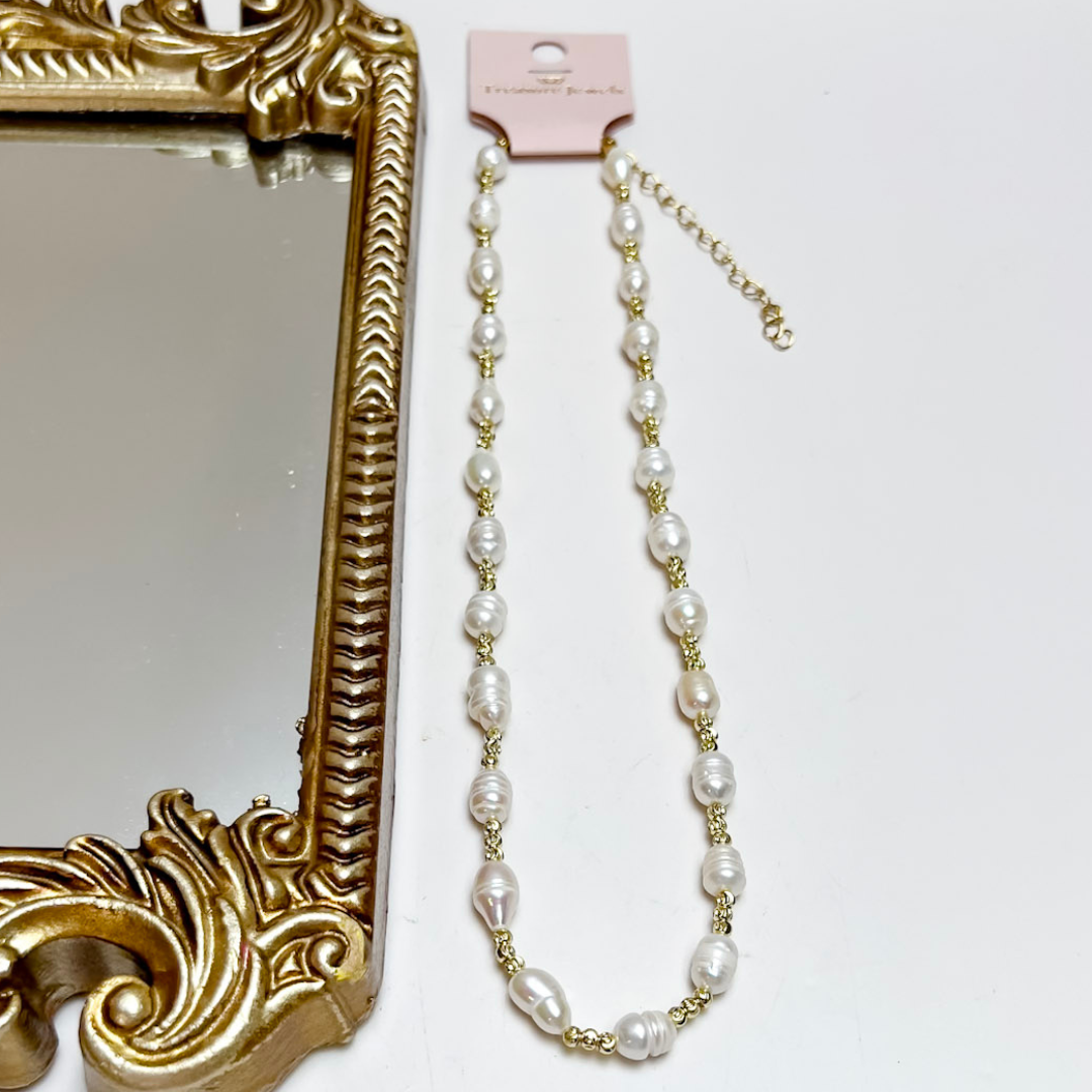 Treasure Jewels | Pearl Chic Chain Necklace with Pearls in Gold