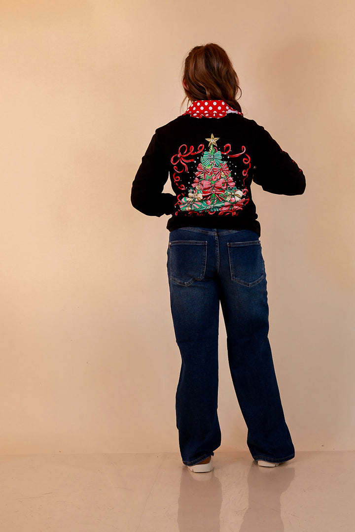 Trimmed to Perfection Bow Christmas Tree Tee in Black