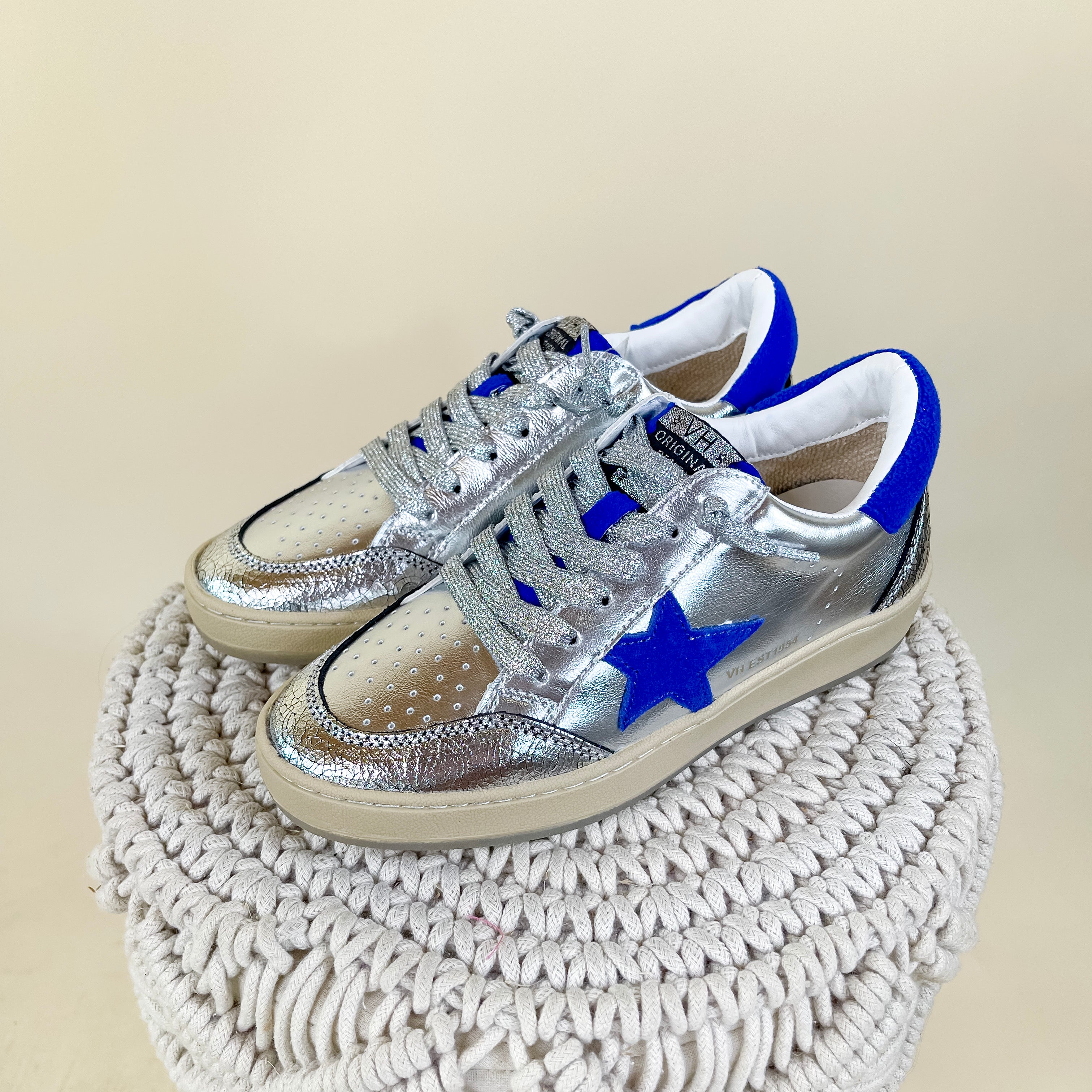 Vintage Havana | Denisse 43 Sneakers in Washed Silver and Blue