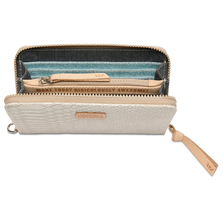 Consuela | Thunderbird Essential Wallet