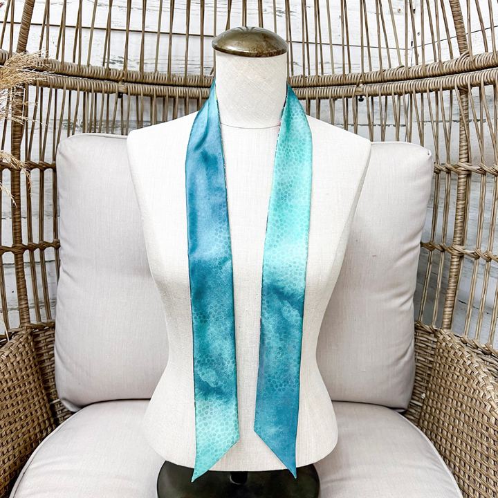 XOXO Art &amp; Co | Teal Tapestry Floral Print Reversible Twilly Scarf in Teal Blue