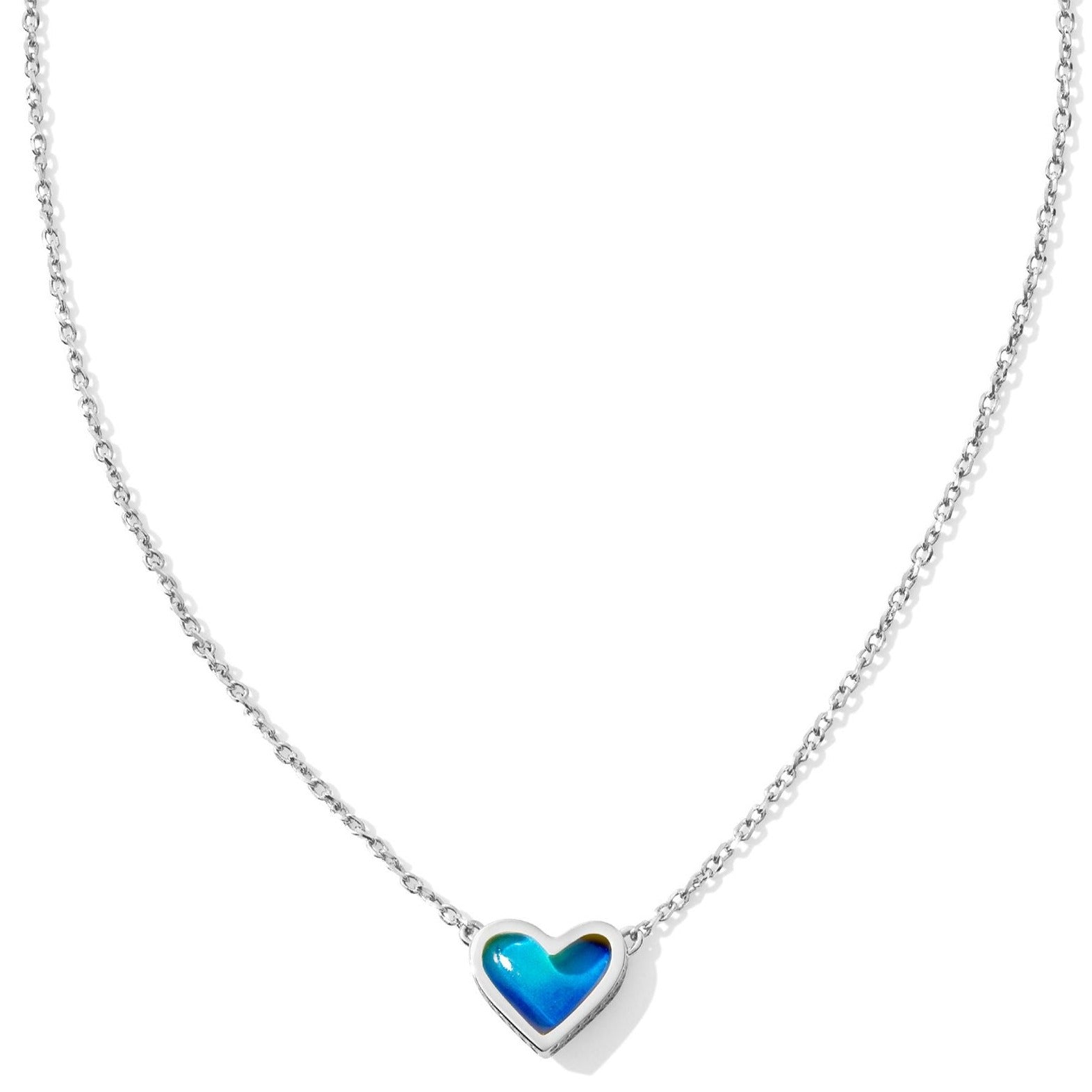 Kendra Scott | Framed Ari Heart Silver Short Pendant Necklace in Mood Stone