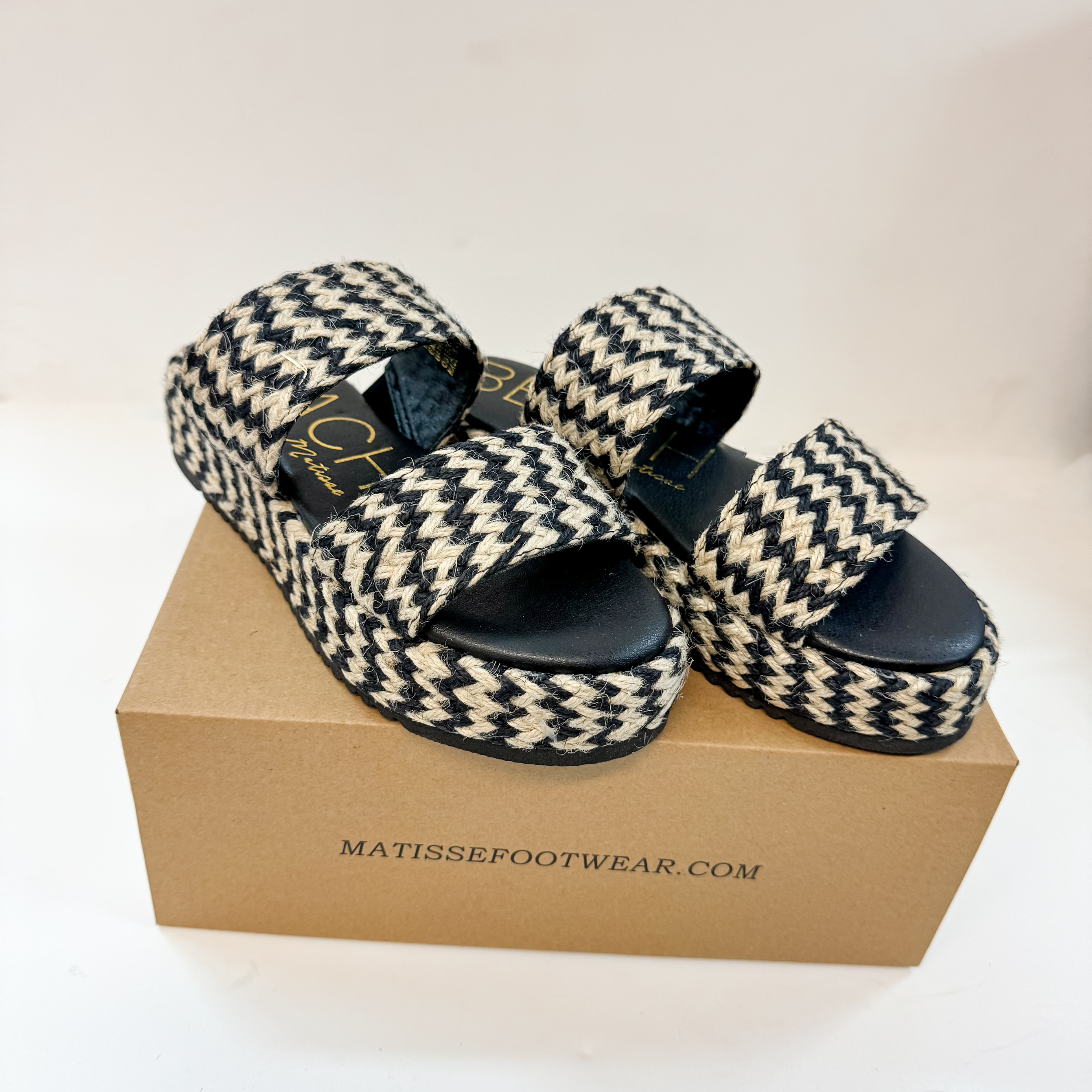 Matisse | Borderline Multi-Color Platform Sandal in Black - Giddy Up Glamour Boutique