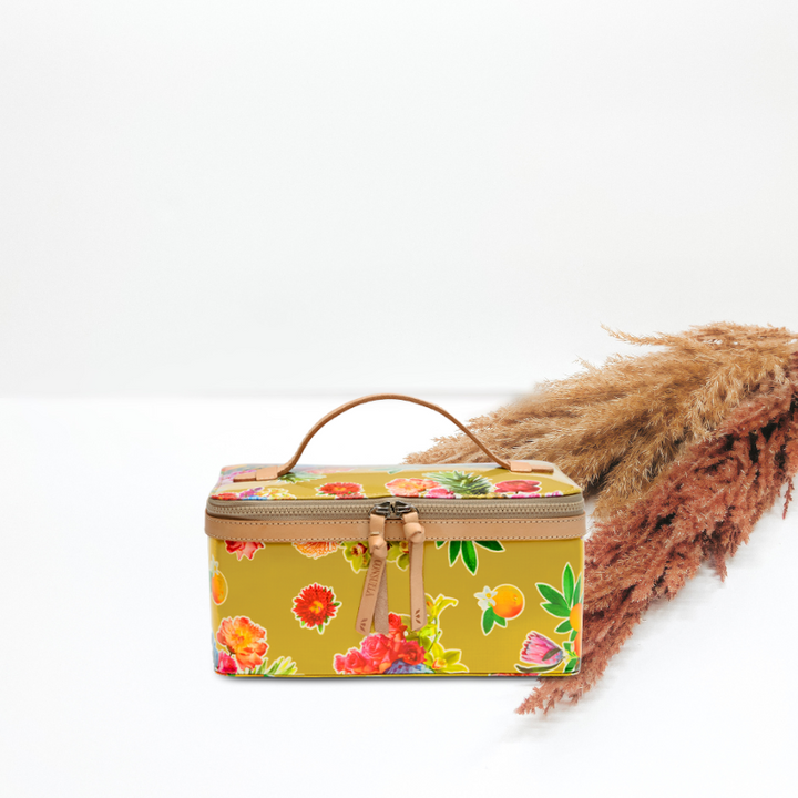 Consuela | Barb Train Case