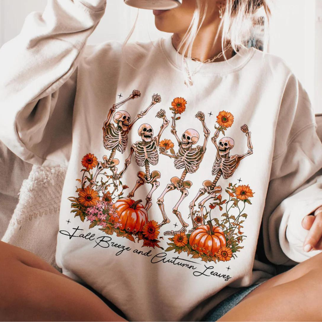 Online Exclusive | Fall Breeze & Autumn Leaves Graphic Sweatshirt in Cream