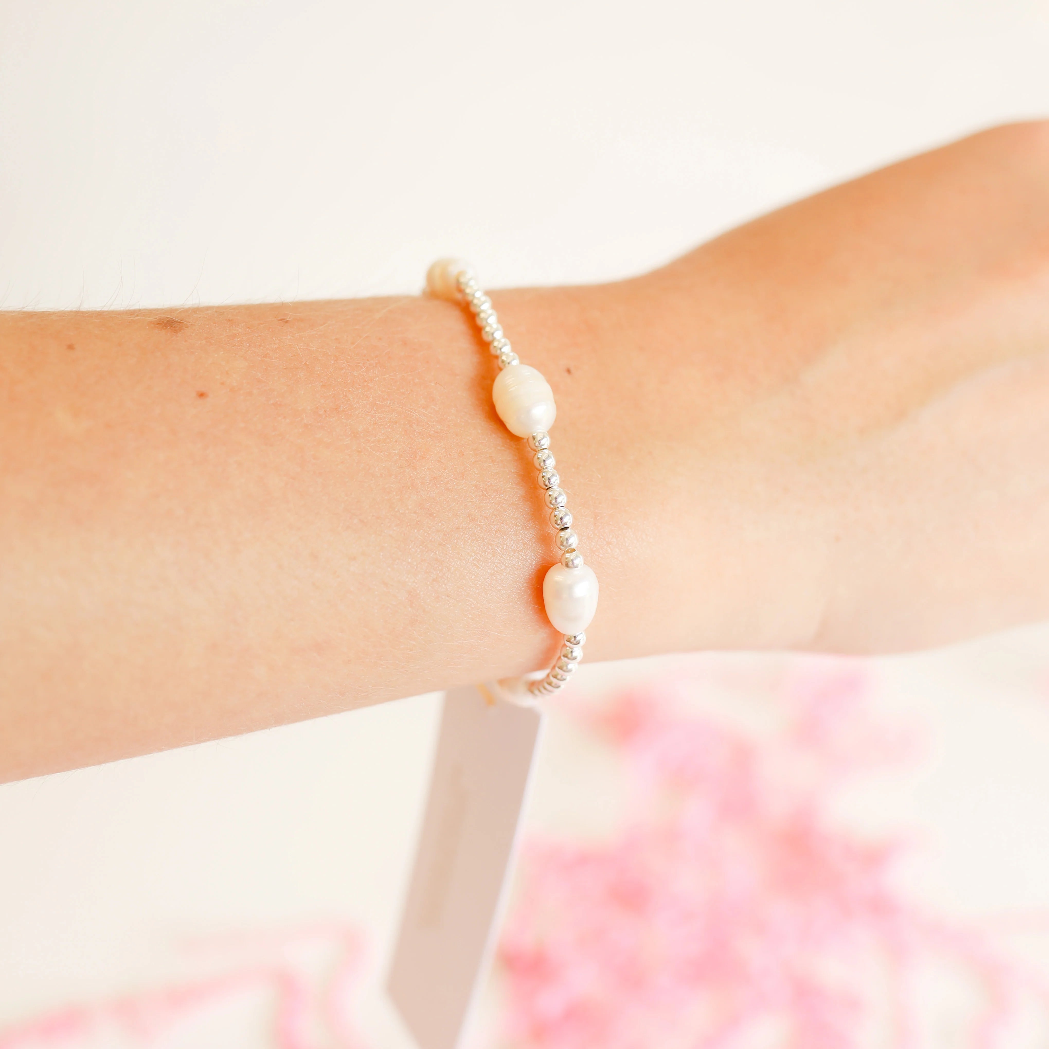 Beaded Blondes | Poppi Pearl Bracelet in Silver - Giddy Up Glamour Boutique