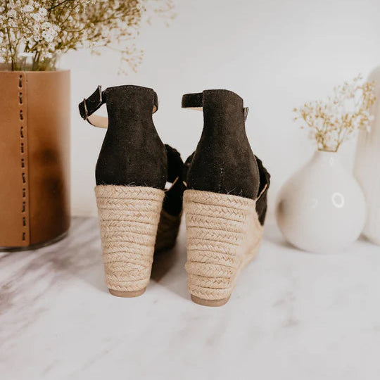 Online Exclusive | Juti Espadrille Wedge in Black