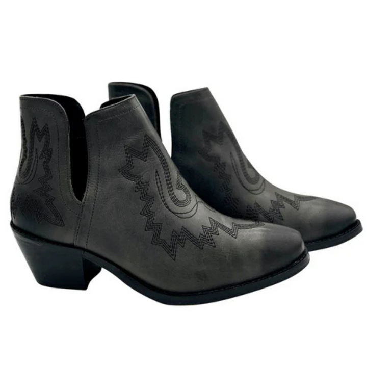 Online Exclusive | Kickin' Western Embroidered Booties in Black