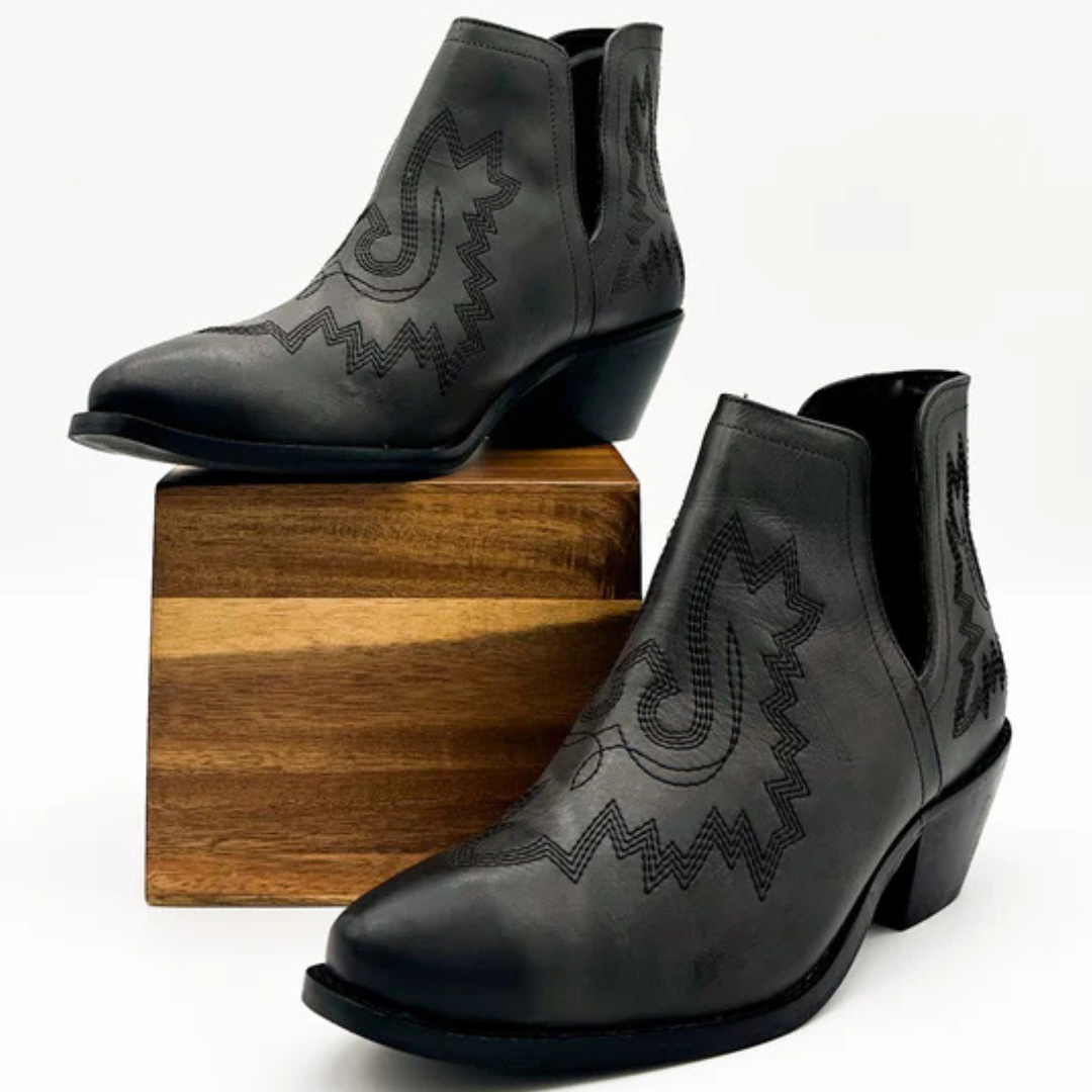 Online Exclusive | Kickin' Booties in Black