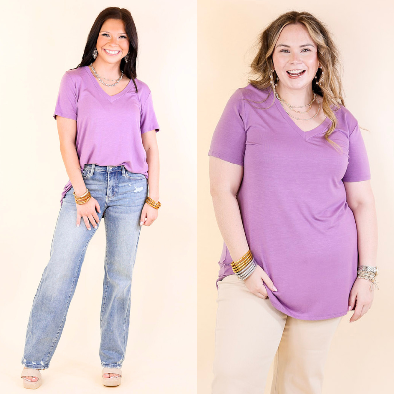 It's That Simple Solid V Neck Tee in Dusty Lavender