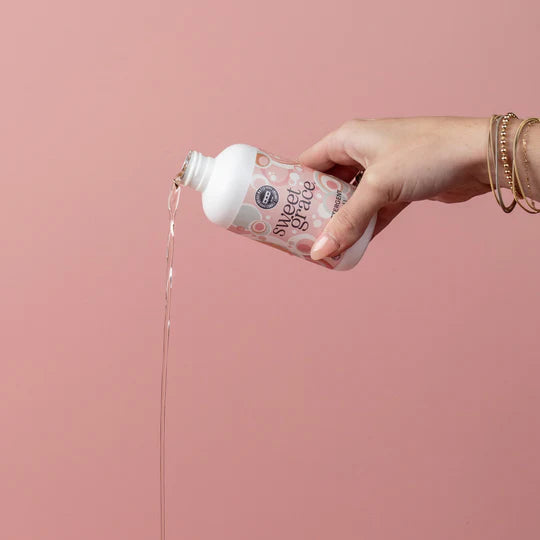 Bridgewater Candle Company | Laundry Detergent 6 oz | Sweet Grace