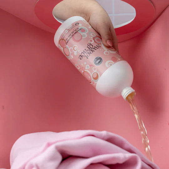 Bridgewater Candle Company | Laundry Detergent 32 oz | Sweet Grace