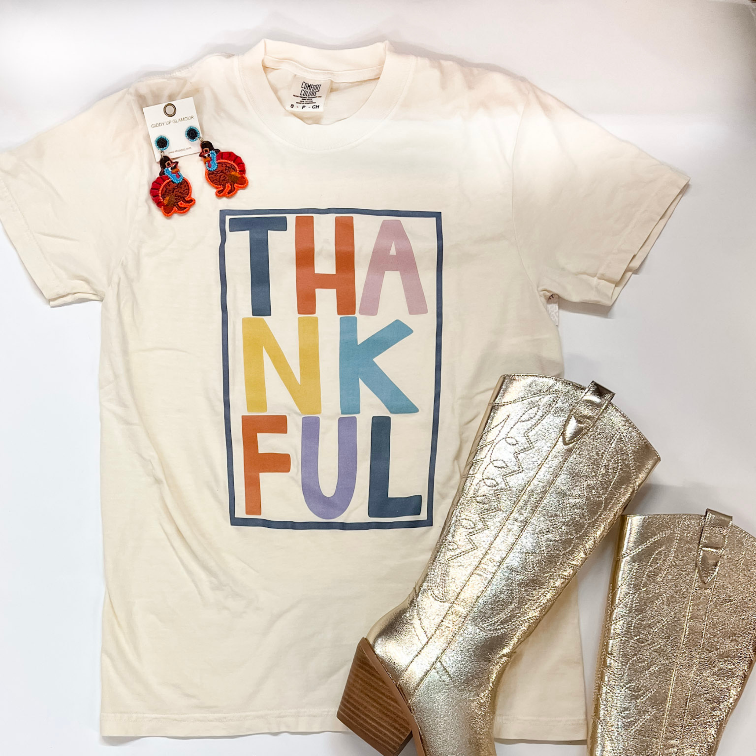 Thankful Short Sleeve Graphic Tee in Cream - Giddy Up Glamour Boutique