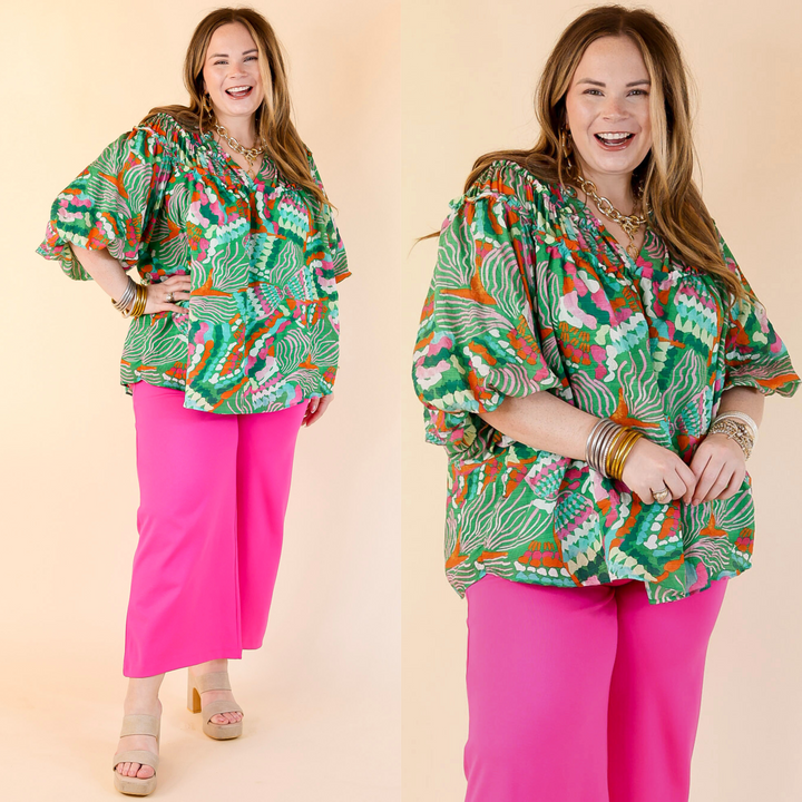 Effortless Style V Neck Tropical Print Top in Green