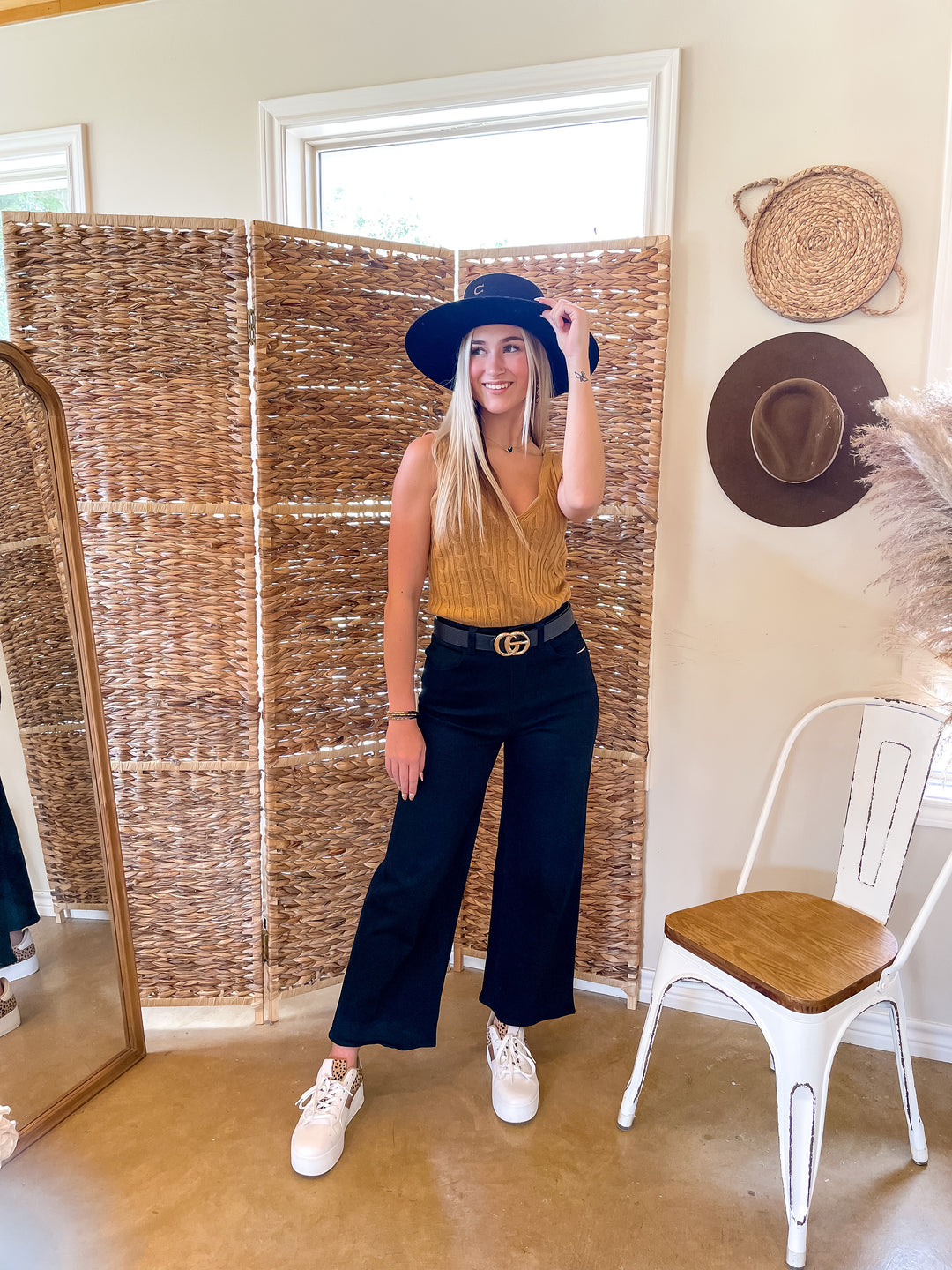 Chic Meet Up Wide Leg Cropped Denim Jeans in Black - Giddy Up Glamour Boutique