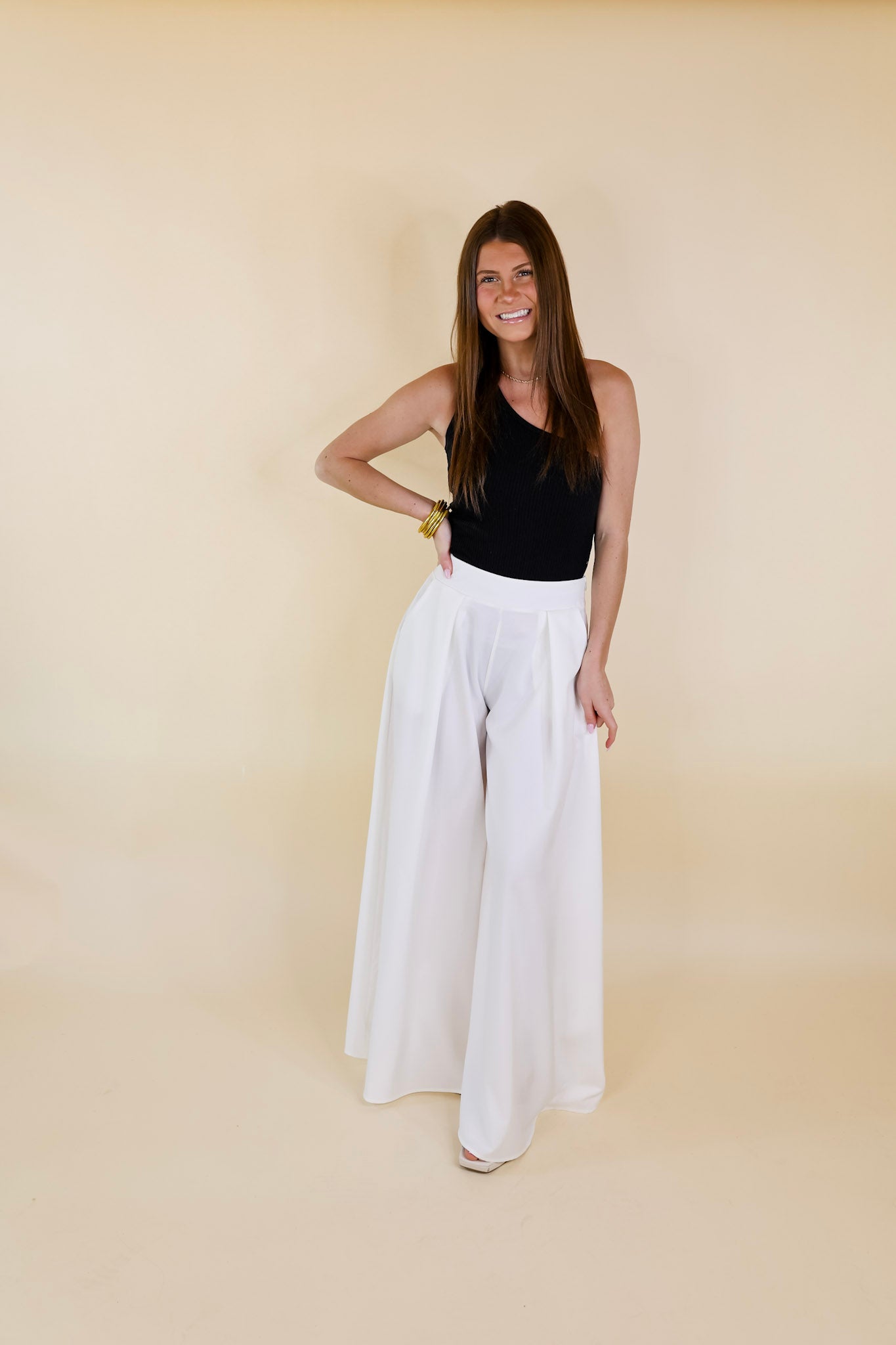 Off White Pleated Wide Leg Pants detail view