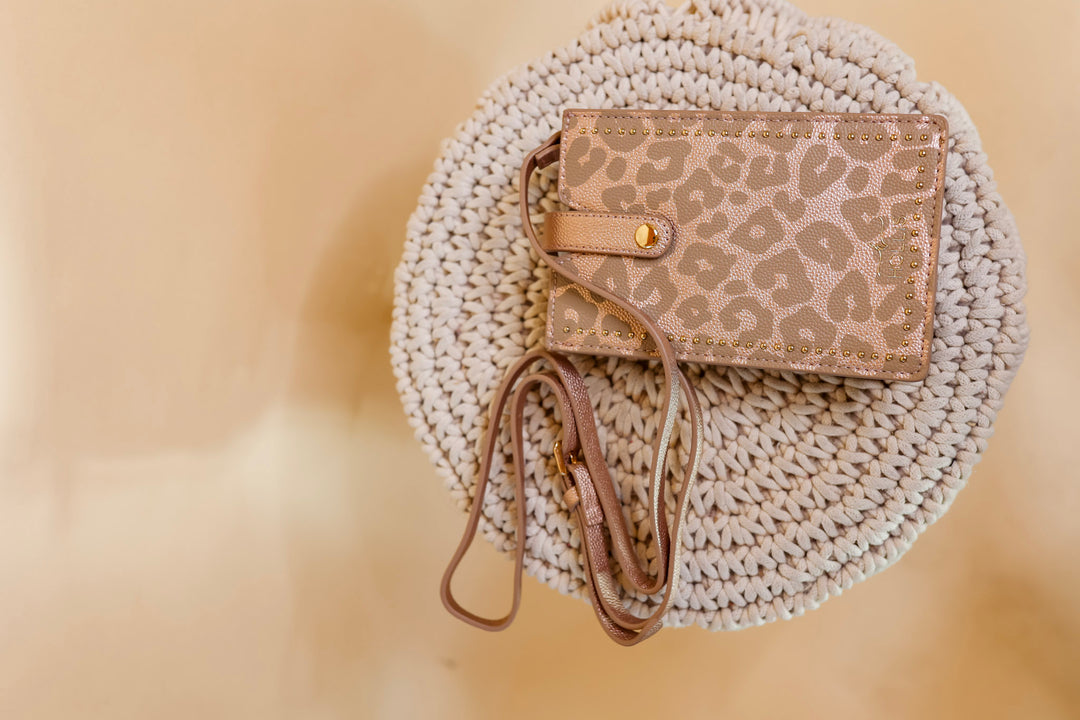 Hollis | Call You Later Crossbody Purse in Leopard - Giddy Up Glamour Boutique