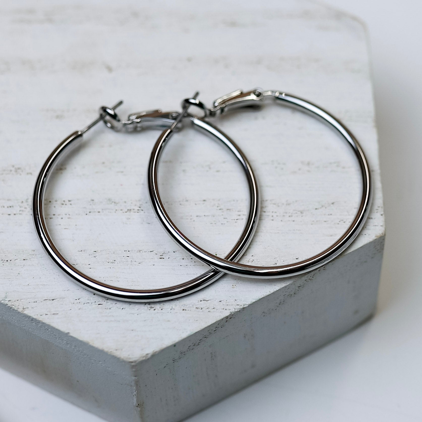 Sorrelli | Dahlia Hoop Earrings in Palladium Silver Tone - Giddy Up Glamour Boutique