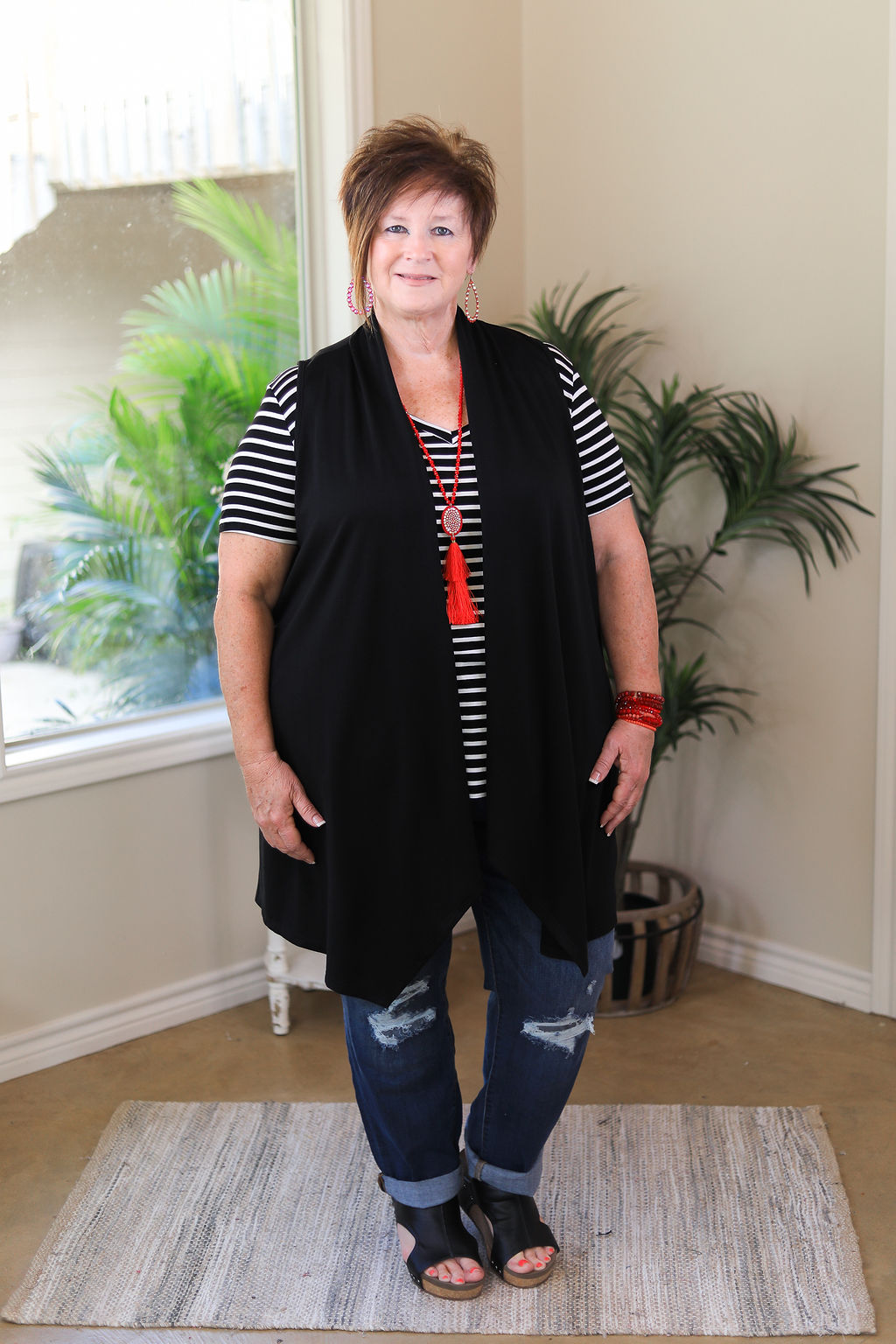 In Line With Style Solid Vest in Black - Giddy Up Glamour Boutique