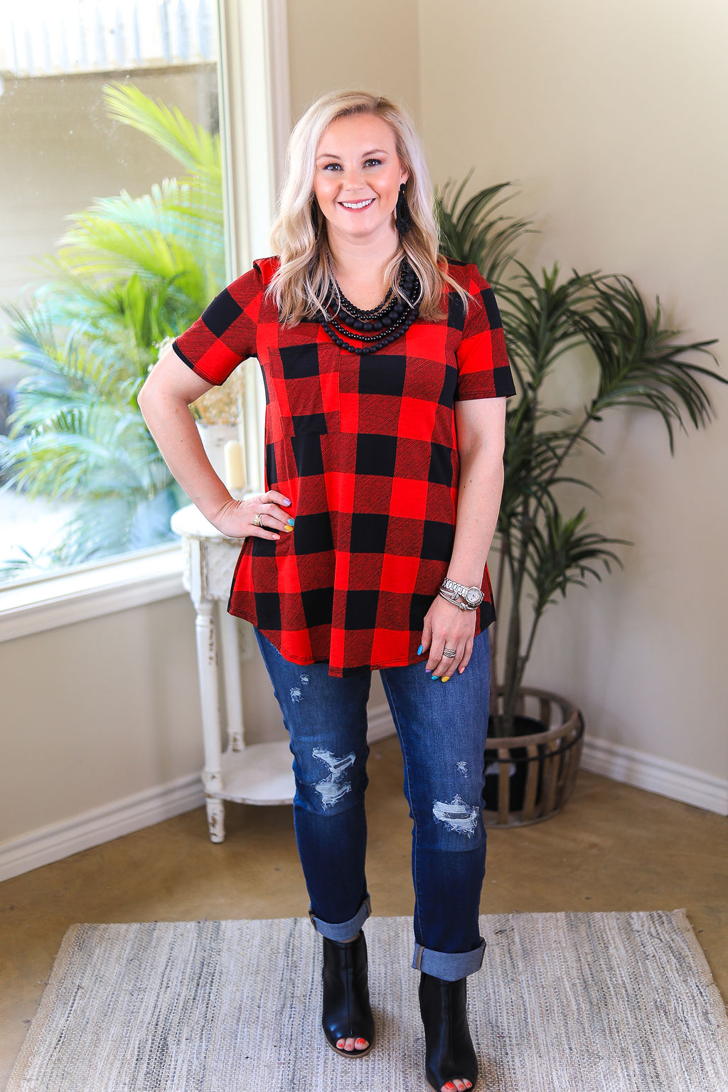 Last Chance Size Small | Just Right Short Sleeve Buffalo Plaid Print Pocket Tee in Red