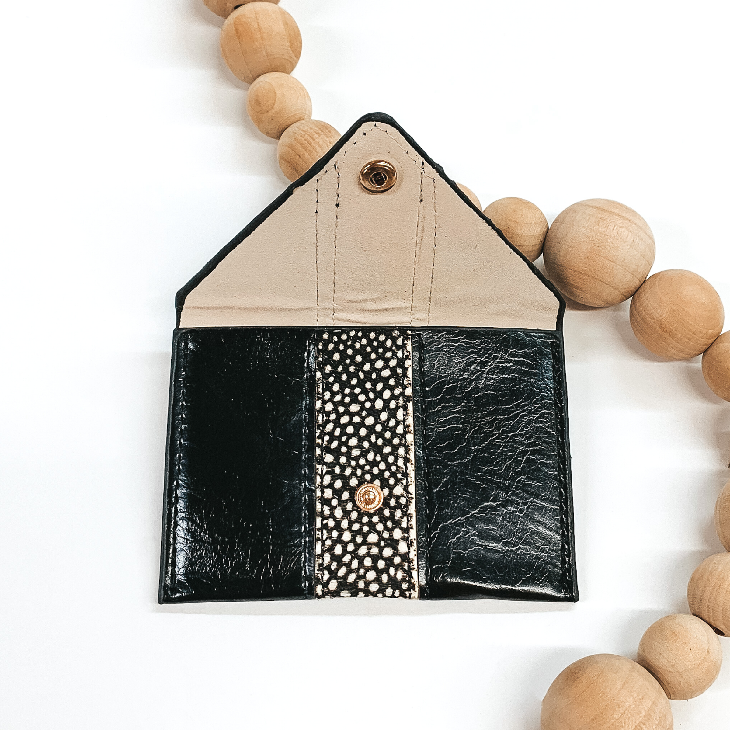 Find Your Way Leather Key Chain Wallet in Black - Giddy Up Glamour Boutique