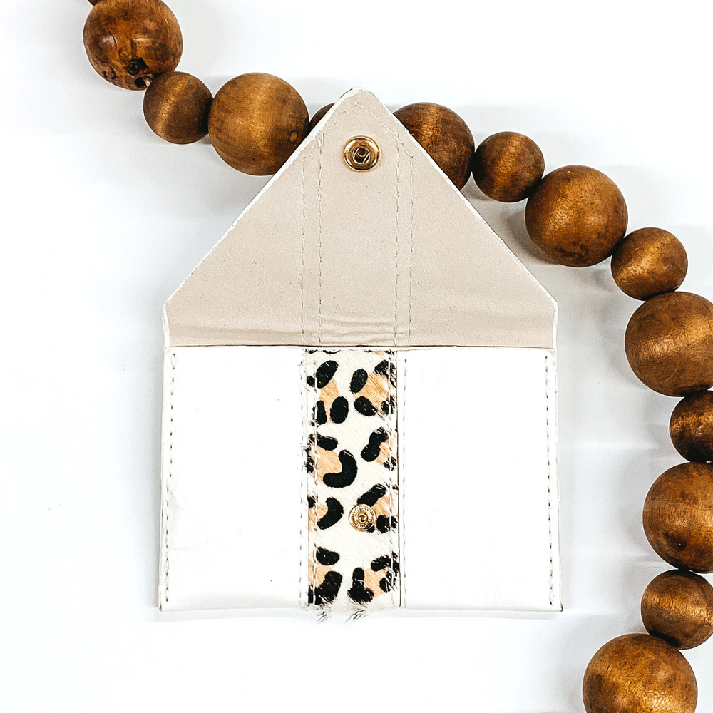 Find Your Way Leather Key Chain Wallet in White - Giddy Up Glamour Boutique