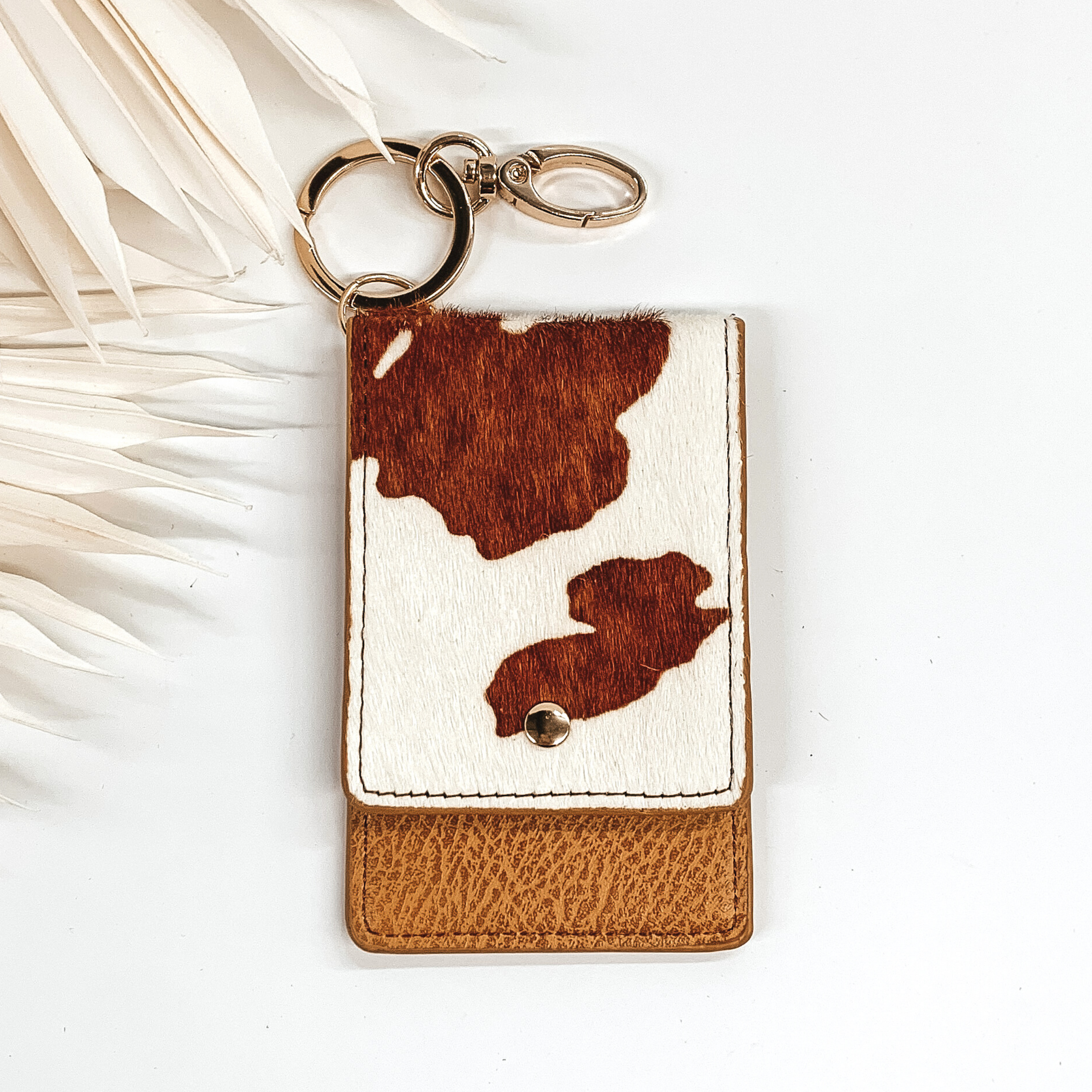 Subtle Luxuries Key Chain Cow Print Wallet in Tan - Giddy Up Glamour Boutique