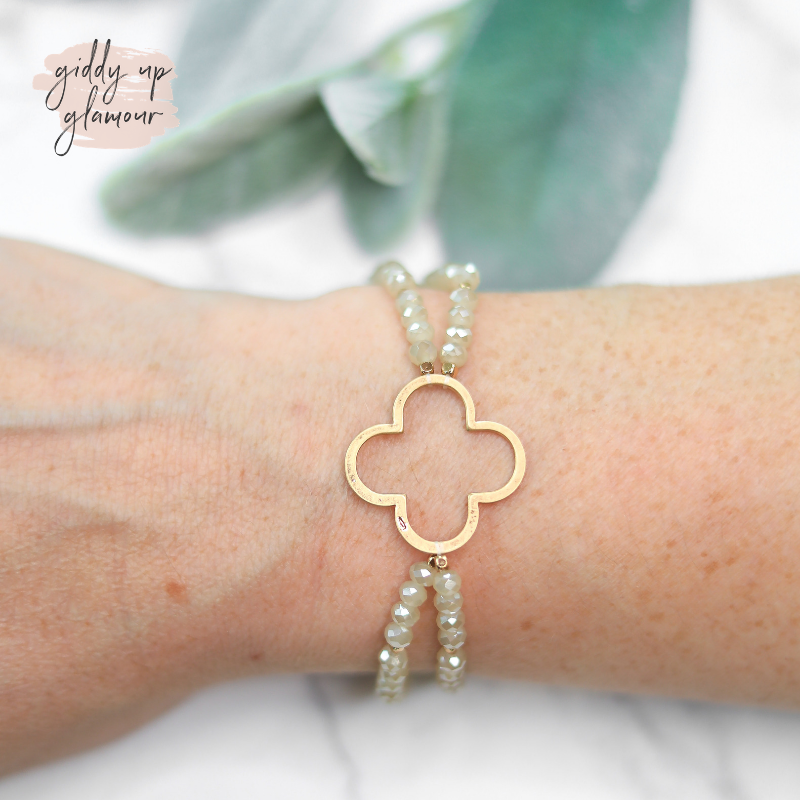 trendy womens jewelry ivory beaded bracelet with gold clover pendant