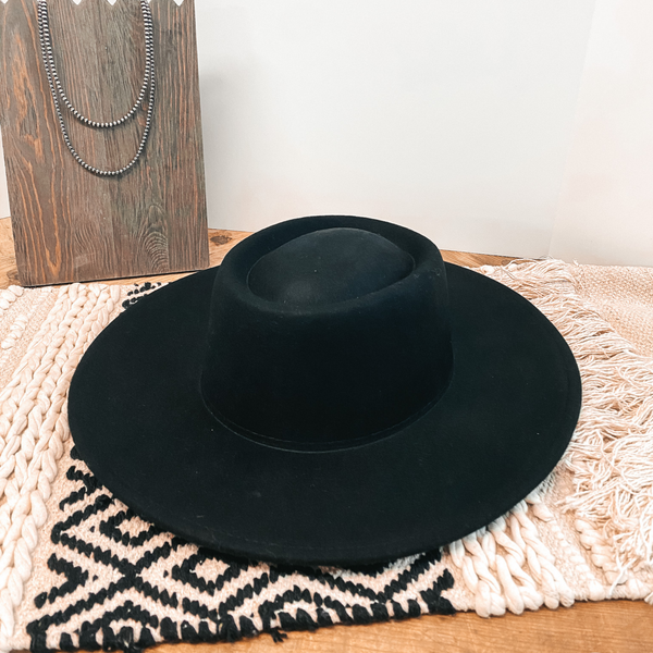 Wild Skies Oval Crown Wool Hat in Black