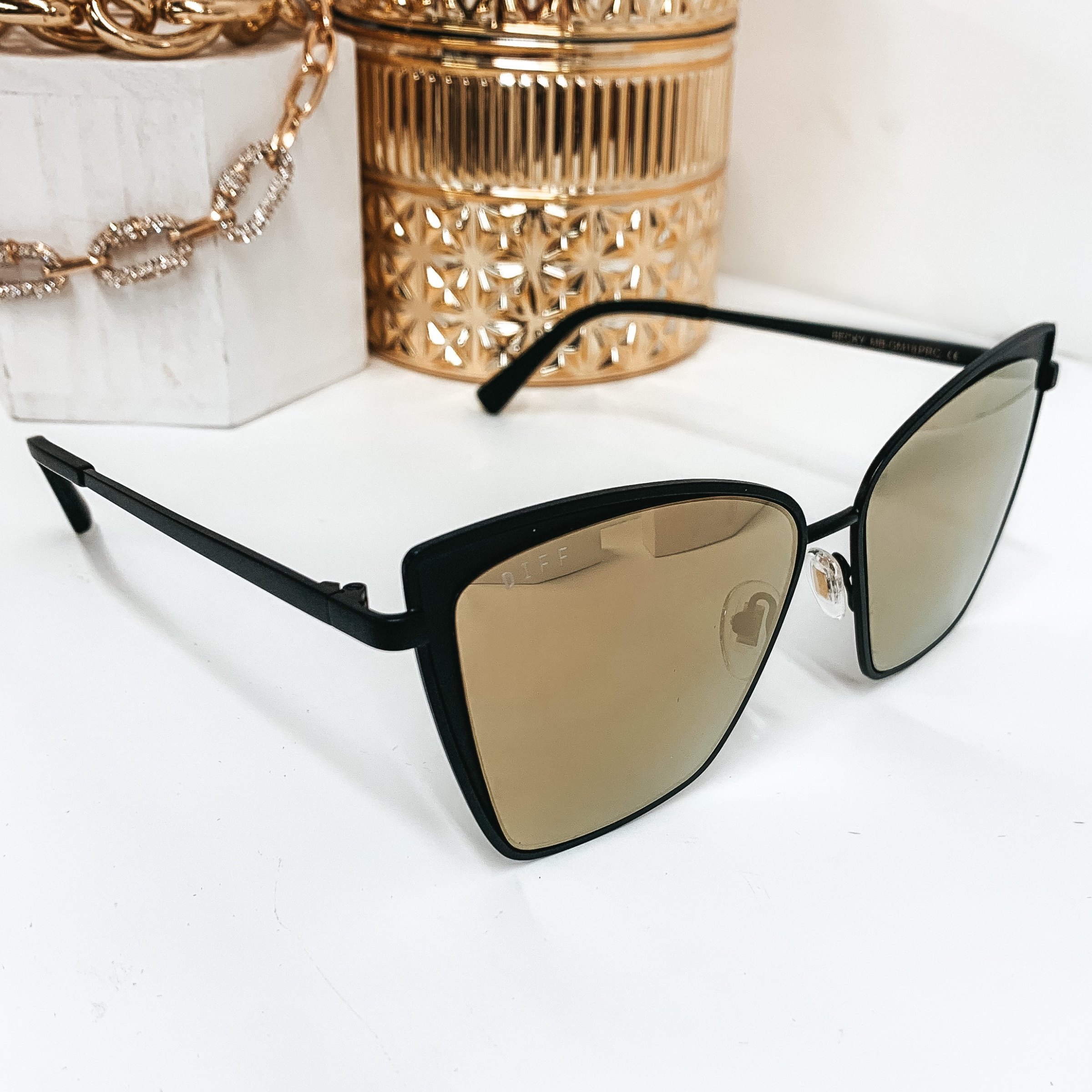 DIFF | Becky Gold Mirror Lens Sunglasses in Matte Black - Giddy Up Glamour Boutique