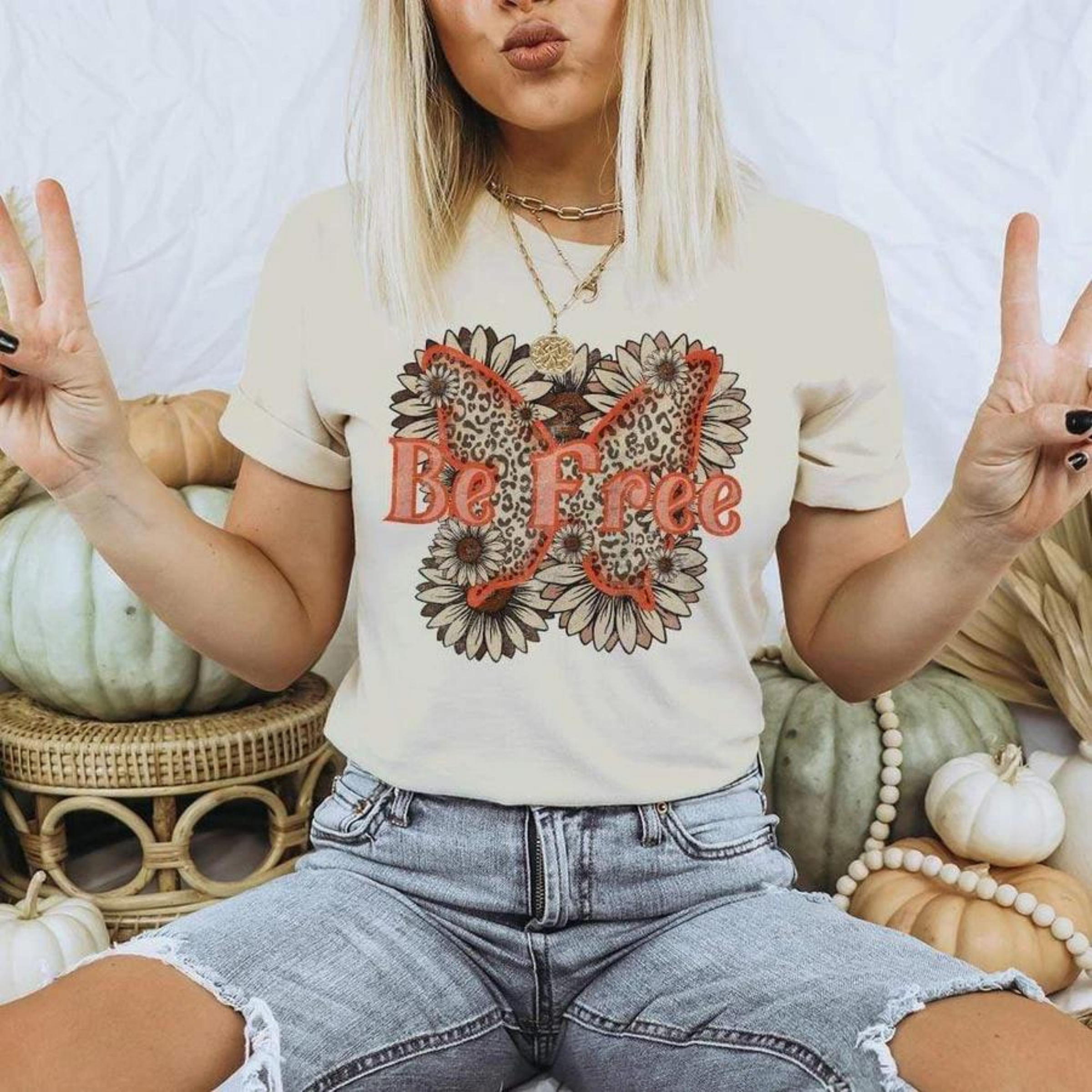 Online Exclusive | Be Free Butterfly Short Sleeve Graphic Tee in Cream - Giddy Up Glamour Boutique