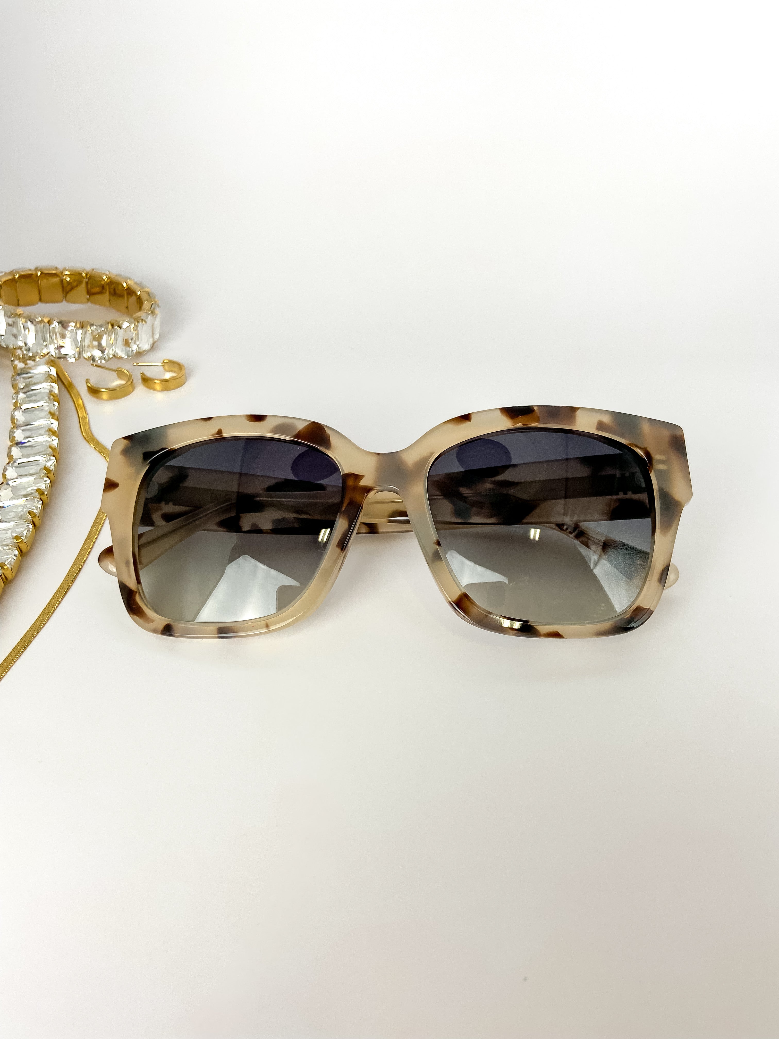 DIFF | Bella II Grey Gradient Lens Sunglasses in Cream Tortoise - Giddy Up Glamour Boutique