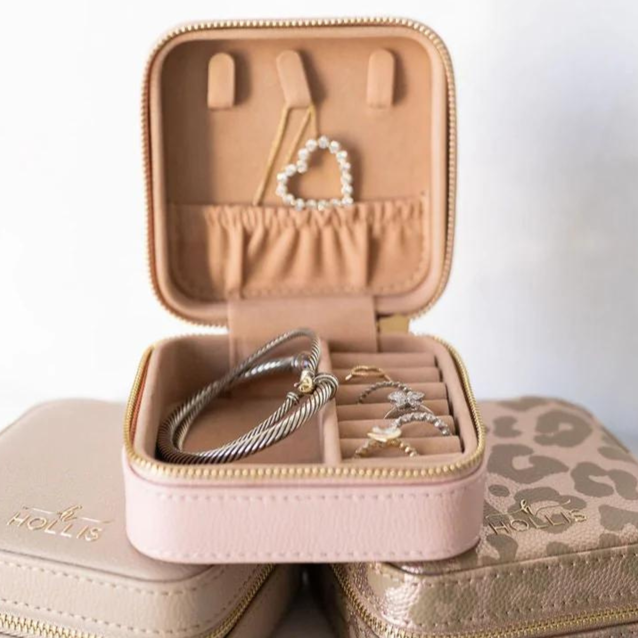Hollis | Mini Jewelry Organizer in Blush - Giddy Up Glamour Boutique
