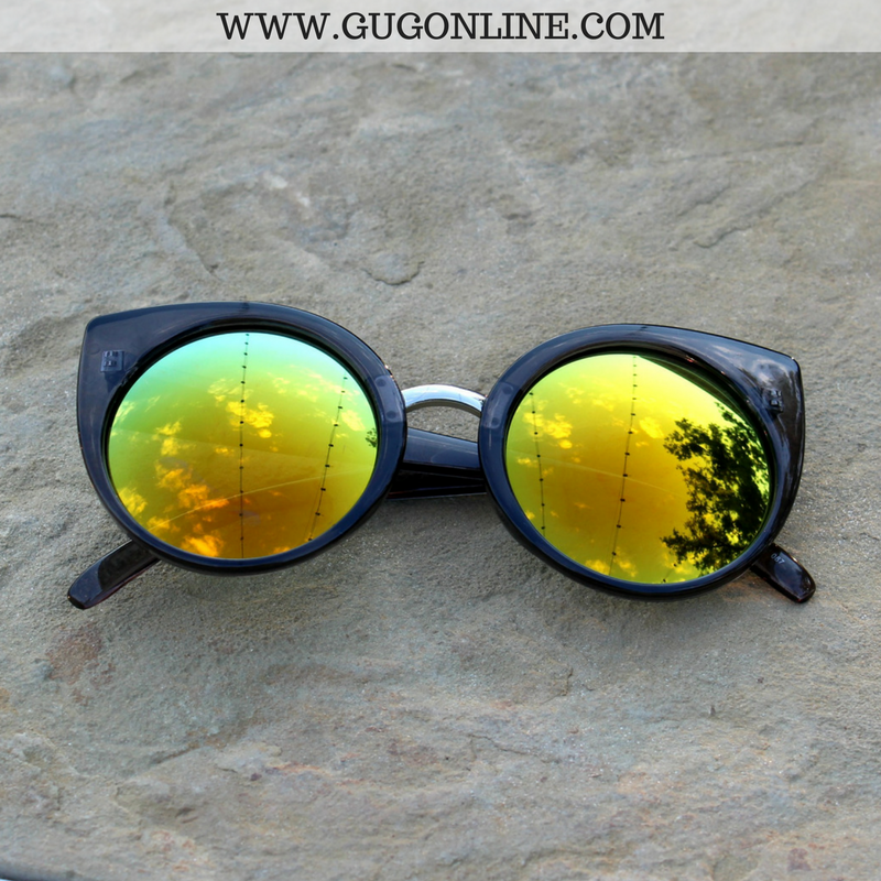 The Olivia Cat Eye Sunglasses in Transparent Black