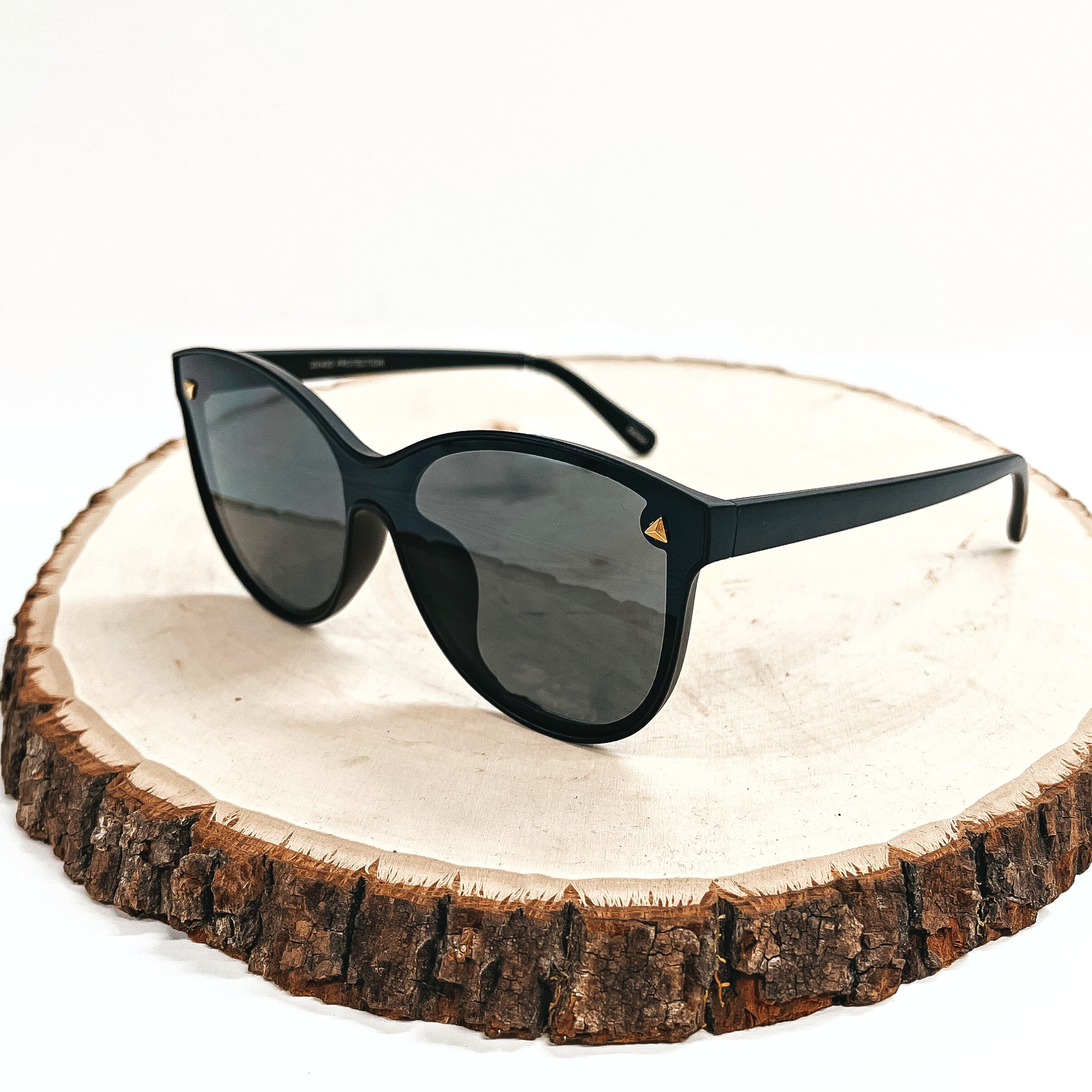 Friday Favorite Wayfarer Style Sunglasses in Various Styles - Giddy Up Glamour Boutique