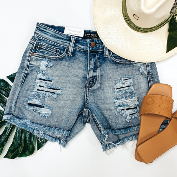 Judy Blue | Patch My Heart Patch Cut Off Shorts in Light Wash