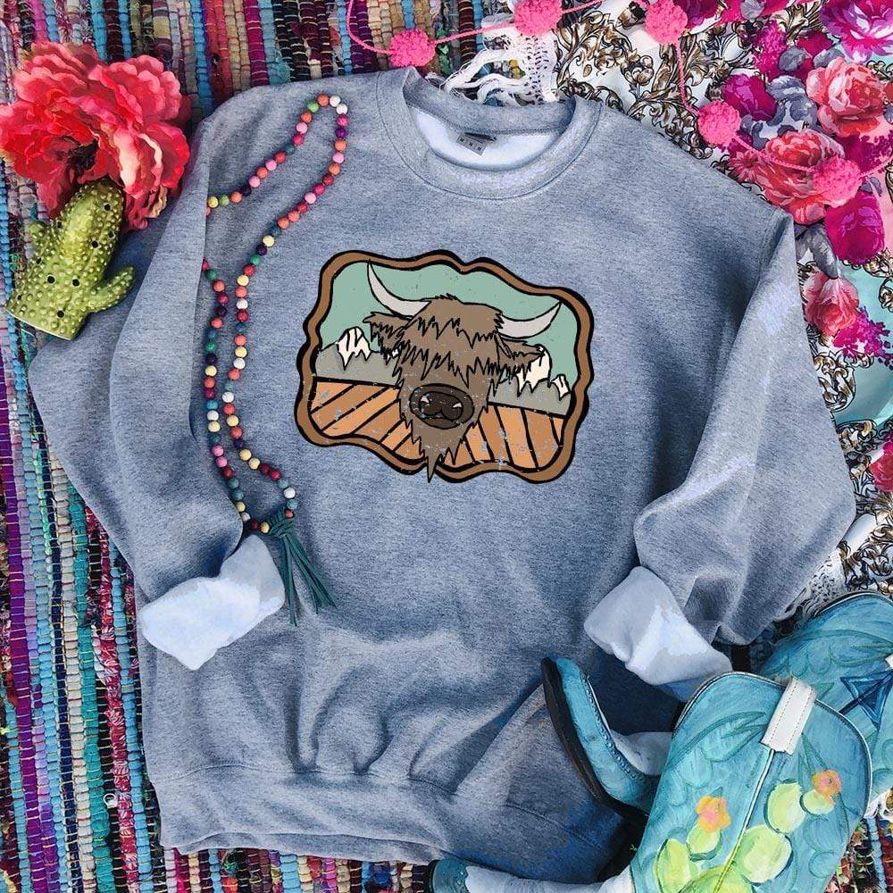 Online Exclusive | Highland Cow and the Mountains Long Sleeve Graphic Sweatshirt in Gray - Giddy Up Glamour Boutique